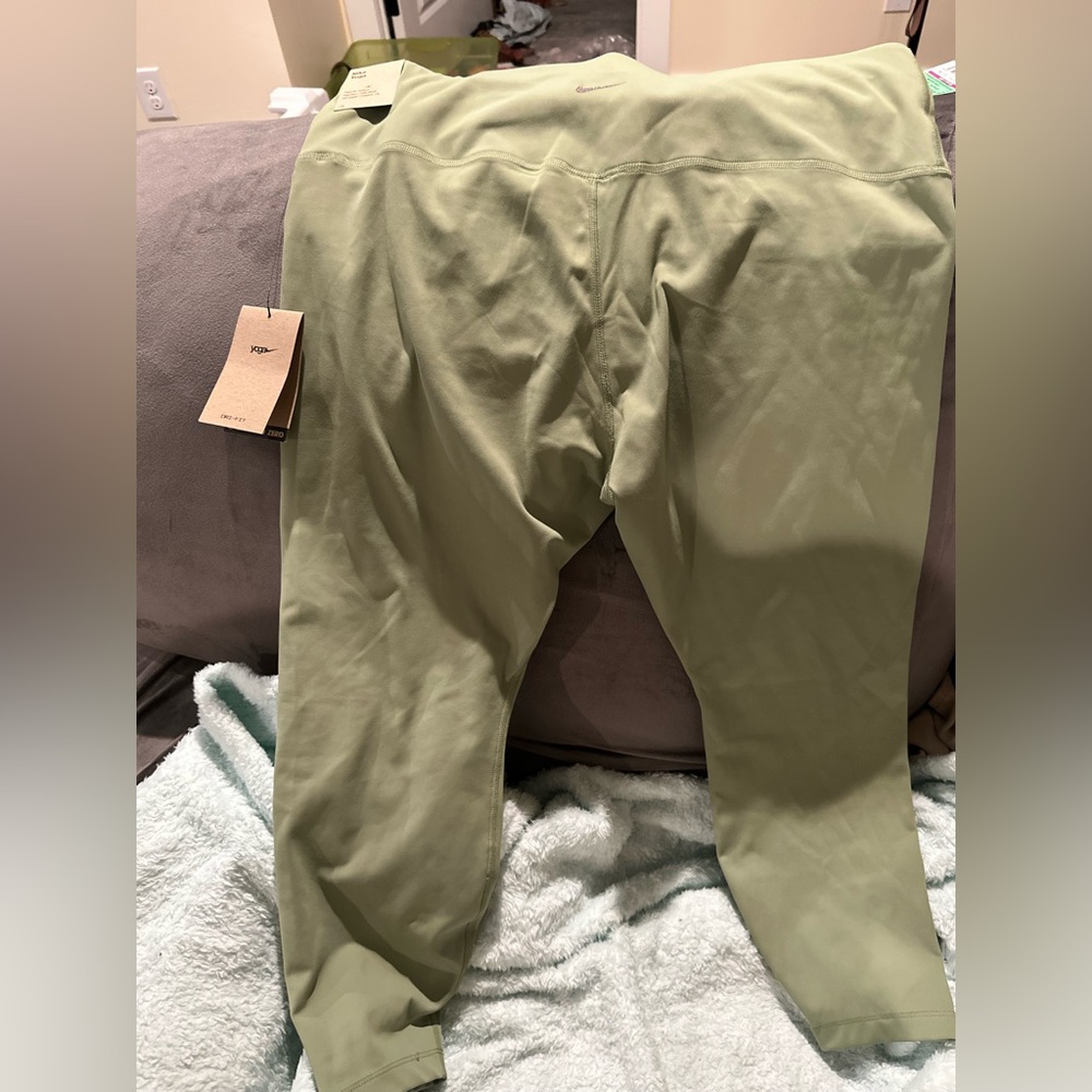 *NWT* Nike Yoga DriFit Yoga Pants
